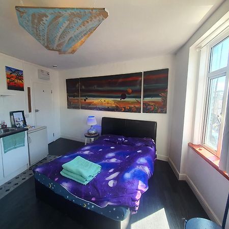 Cyber-Art Studio In Camden Apartment Лондон Екстериор снимка