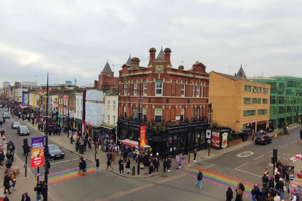 Cyber-Art Studio In Camden Лондон Екстериор снимка