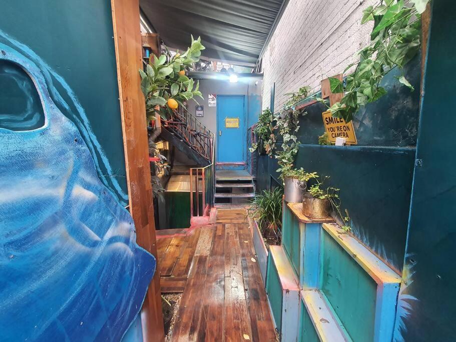 Cyber-Art Studio In Camden Лондон Екстериор снимка